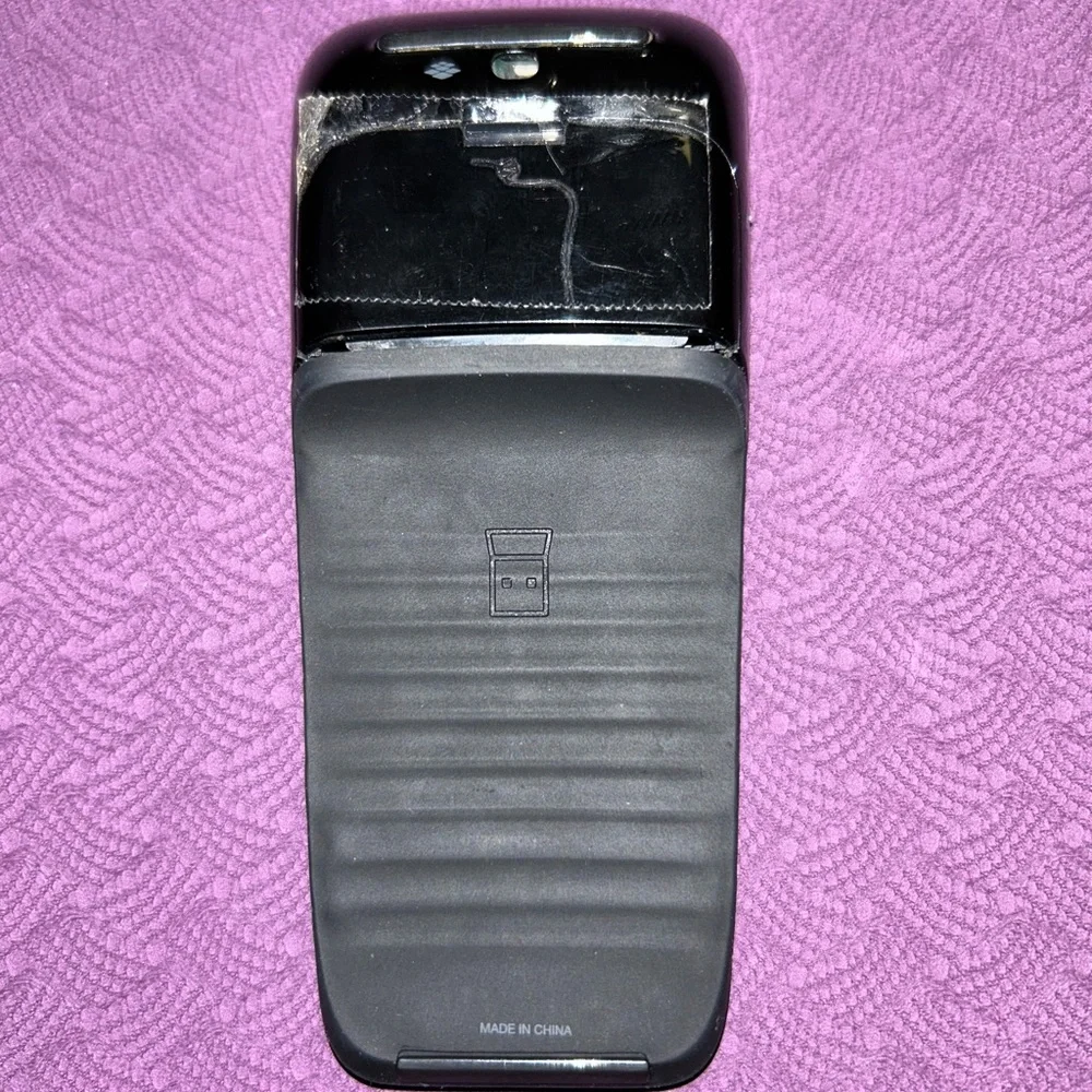 Microsoft Arc Touch Black and Silver Wireless Mouse needs 2 AAA batteries